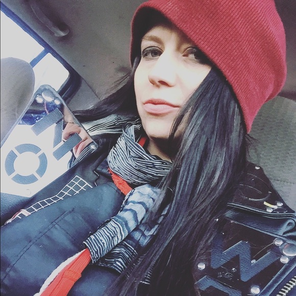 Meet your posher - Picture 3 of 4